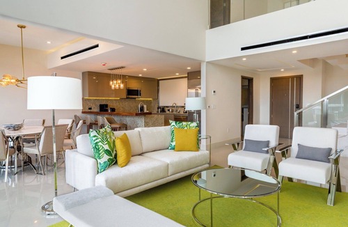 Playa Mujeres Condo | Cozy 2-bedroom condo with AC in cool Cancún neighborhood