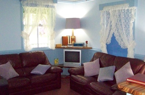 Crystal Creek Other | Crystal Creek Cottages. Home of mini cattle and horses. See platypus. Farm stay.