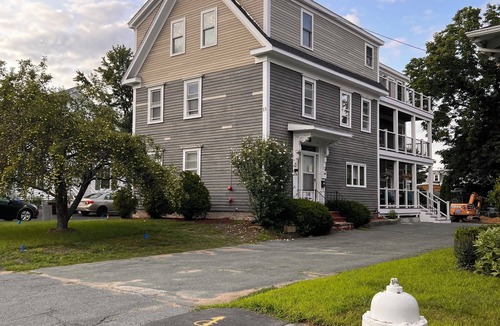 Danvers Apartment | Danvers spacious apt near Salem historic witch town Mall/Hospital