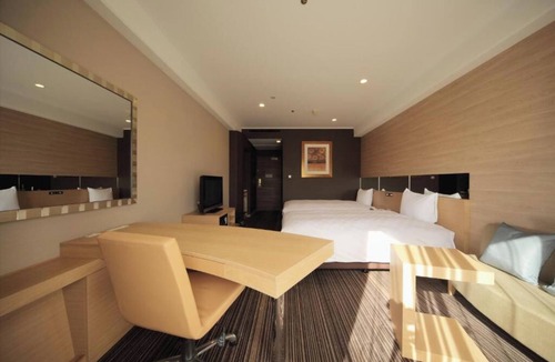 Takanawa Hotel | Deluxe Triple Room hotel with AC, fitness room, WiFi in amazing Minato City