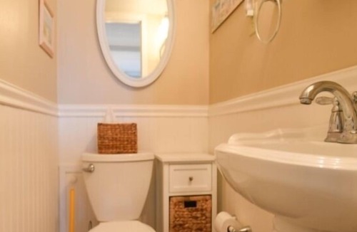 North Ocean City Condo | Direct Ocean Front just Steps from the beach in North Ocean City! Full Kitchen w/Dishwasher, Wifi