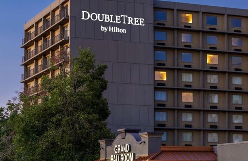 Northeast Park Hill Hotel | DoubleTree by Hilton Hotel Denver