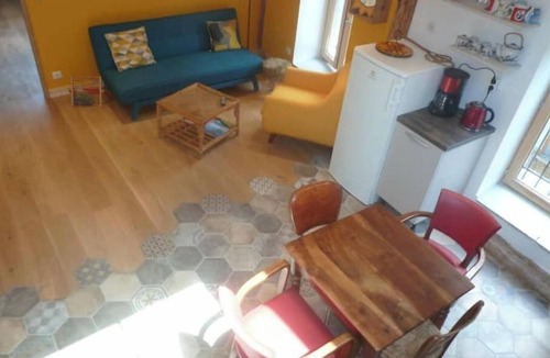 Albertville Apartment | Eco-friendly apartment in 15th century building, heart of Conflans