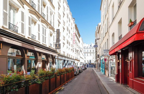 Quartier du Gros-Caillou Apartment | Eiffel Tower Studio