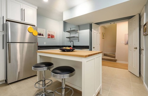 Batesville House | Elegant 1-BDR home away from home in magical location near UVA, Parking/yard