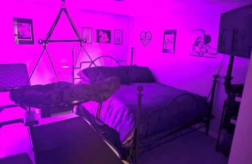 Vineland House | Elysium Dungeon: A Luxurious Kinky Adult Hideaway for Your Hedonistic Fantasies
