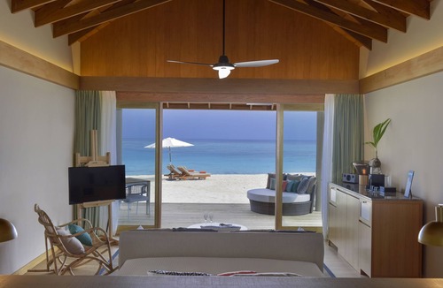 Raa Atoll Resort | Emerald Faarufushi Resort & Spa