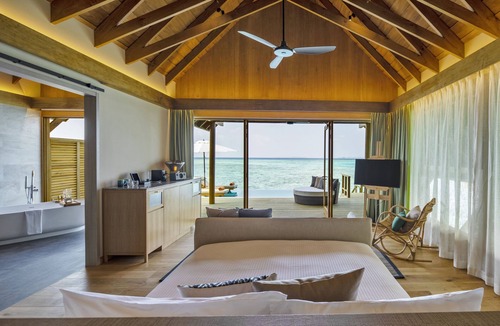 Raa Atoll Resort | Emerald Faarufushi Resort & Spa