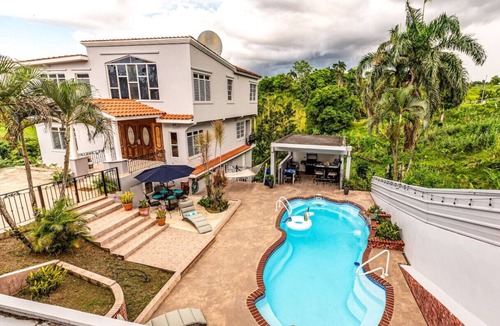Jaguey House | Enjoy Rare Huge POOL 4br Perfect for Families!