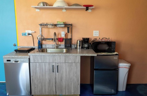 Esperanza Apartment | Esperanza Studio A/C Up Hill Apt. B