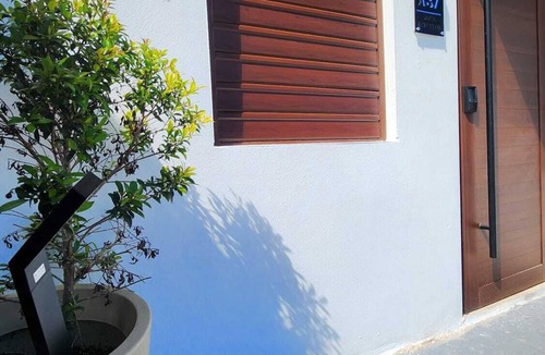 Islote Apartment | Executive Studio 3 min beach,A/C, safety and parking