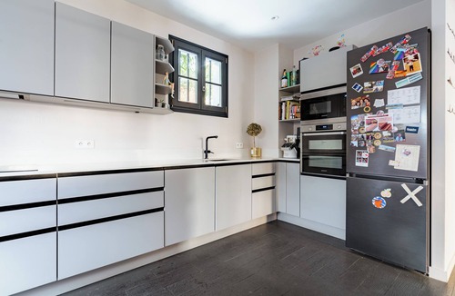 Billancourt–Rives de Seine House | Family House near Roland Garros, by Veeve