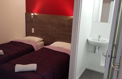 Brie-Comte-Robert Hotel | Fast Hotel Brie- Comte-Robert
