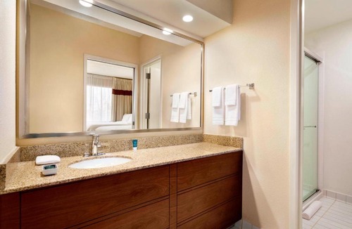 Northeast Raleigh Hotel | Four Points by Sheraton Raleigh North
