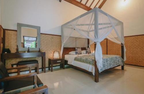 Lovina House | Frangipani Beach Hotel