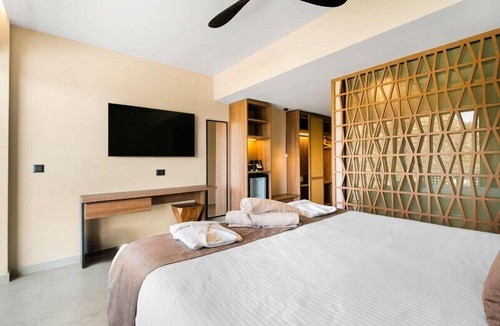Pefki Hotel | Harmony E Rock Hotel