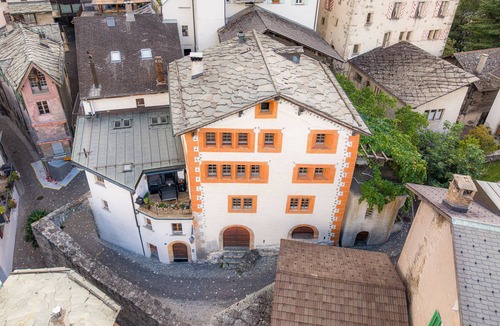Visp Apartment | Holiday flat from the 16th century