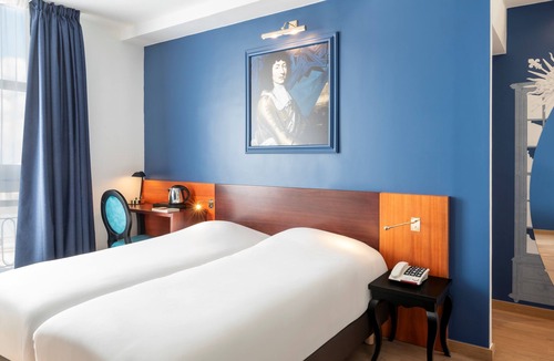 Notre-Dame Hotel | Hotel Des Lys