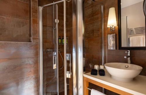 Notre-Dame-des-Champs Hotel | Hotel Le Six