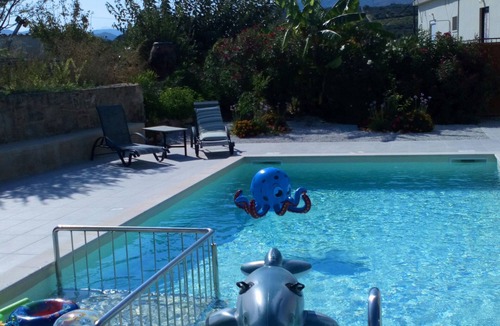 Milia Villa | In our stone villa with pool and sun you can find the relax and calm you need!