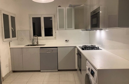 Bercy House | Incroyable Maison Avec Jardin Pour 10 Personnes Dans Paris!