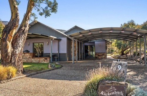 Lake Crackenback Apartment | Kickenback Studio - Gym l Indoor Pool l Tennis l Air-Con l WiFi l BBQ