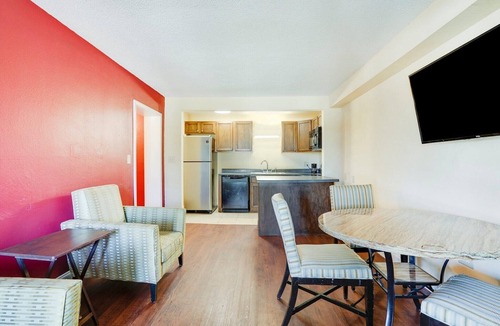 Cape Fear Apartment | King Bed|Smoking|Wade NC