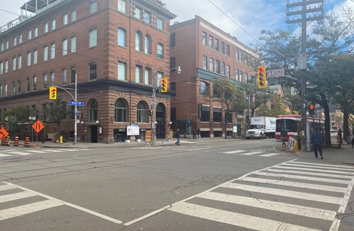 Wellington Place Apartment | King West loft Short term contact host