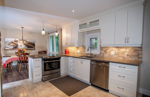 Port Carling Cottage | Lakefront Cottage for families, just minutes from Port Carling in Muskoka!