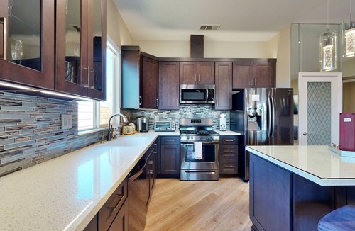 Terra Lago House | Lakefront Oasis with Epic Infinity Pool Festival Ready 15 Min from Coachella