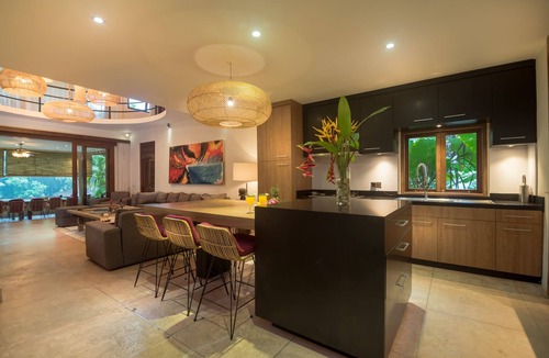Tibubeneng Villa | Large Groups,9 BDR,Close To Beach,Great Inclusions