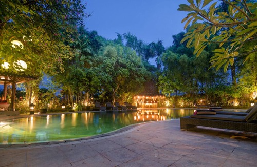 Tibubeneng Villa | Large Groups,9 BDR,Close To Beach,Great Inclusions