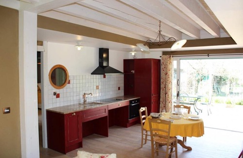 Brison-Saint-Innocent House | LE CLOS DES BURGONDES - gite CLOTILDE