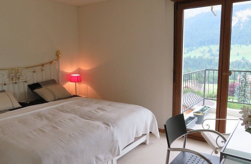 Chateau-d'Oex Apartment | Luminous, Airy Apartment Overlooking Gstaad Valley, Switzerland