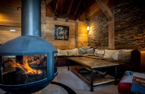 Plagne 1800 Ski Chalet | Luxurious 7-bed chalet with jacuzzi and sauna, near chairlift