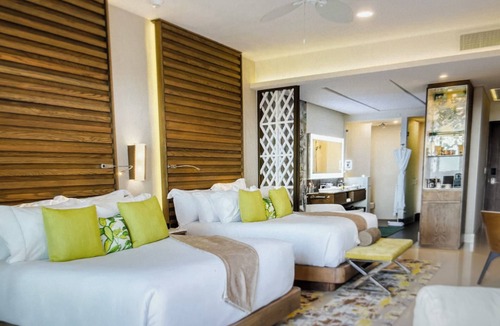 Puerto Juarez Hotel | LUXURY 2 BEDROOM SUITE GARZA BLANCA 5-STAR DIAMOND RESORT CANCUN