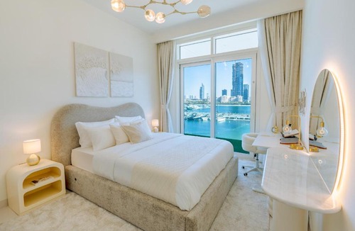 Dubai Marina Apartment | Luxury Beachfront Marina View Apartment With Private Beach Access By Green Sky Holiday Homes