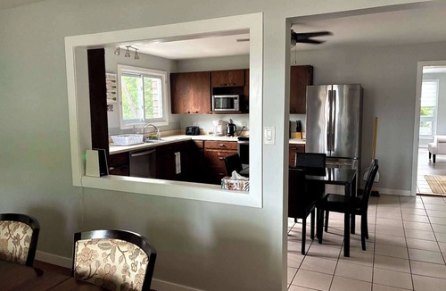 Wellington House | Main house 30m to Sandbanks - 2 minutes to the lake Consecon with playground