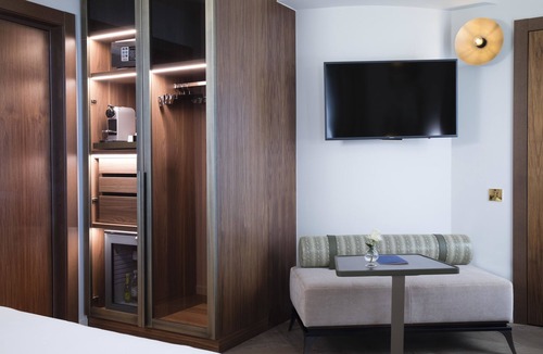 Quartier de la Roquette Hotel | Maison Breguet