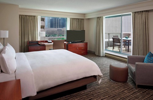 Bay Street Corridor Hotel | Marriott Downtown at CF Toronto Eaton Centre
