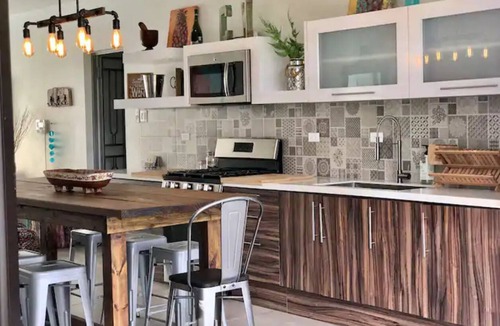Puntas House | Minutes from the beach, modern home with ocean views. Pet friendly!