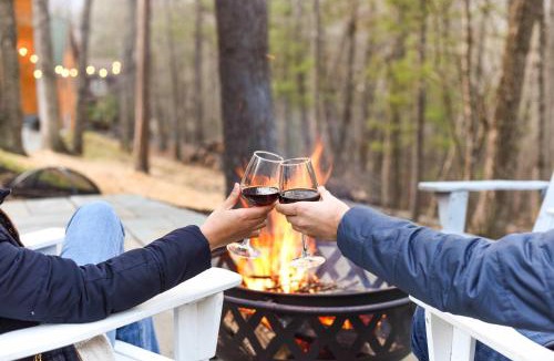 Basye House | Modern Family Cabin 1 min to Bryce Fire Pit KING Bed