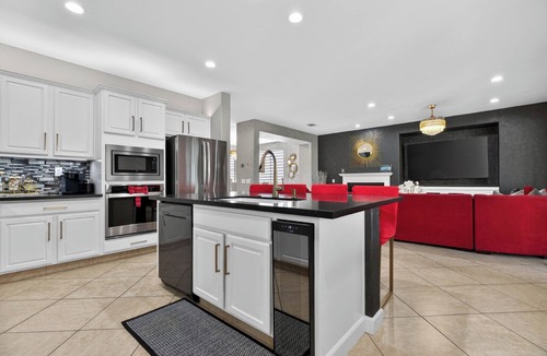 Terra Lago Villa | Modern Paradise 15 min 2 Coachella Festival 0.30 acres Lot With misty Huge pool