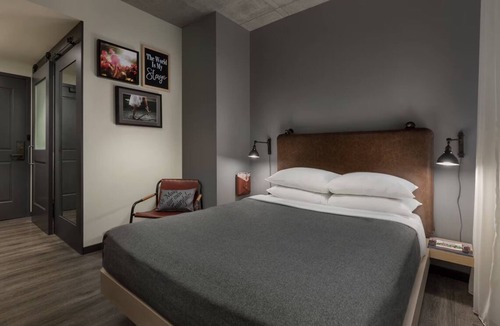 Chinatown Hotel | Moxy Boston Downtown, 3 Queen Rooms, Pet-Friendly and Steps from Boston Culture!