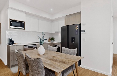 Cannington Apartment | Newly Built Apartment Near Shops and Parks