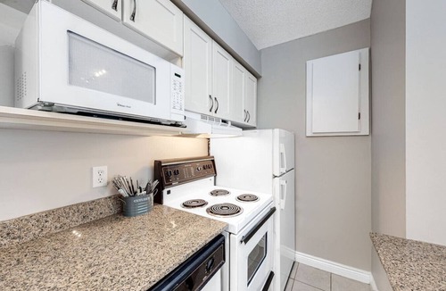 Craigleith Condo | North Creek Nest at BM with Pool, Hot Tub, Tennis