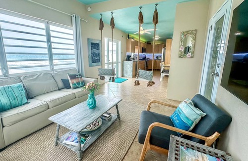 Isabel II House | Ocean front home w/pool for 4 – CASA OCEANA in VQS