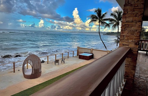 Guayabo House | Oceanfront 4BR Villa - Jacuzzi - Aguada