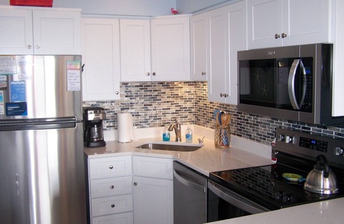 Duck Condo | Oceanfront in Duck. Perfect for a couple or small family! Updated March 2022!