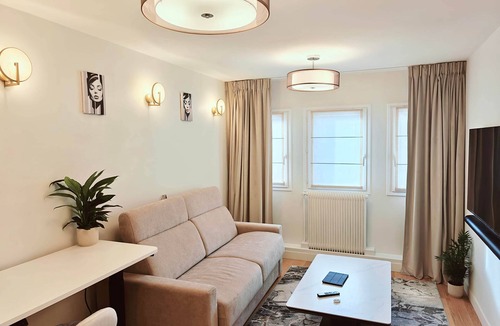 Issy-les-Moulineaux Apartment | Paris- Issy les moulineaux - Appartement the King
